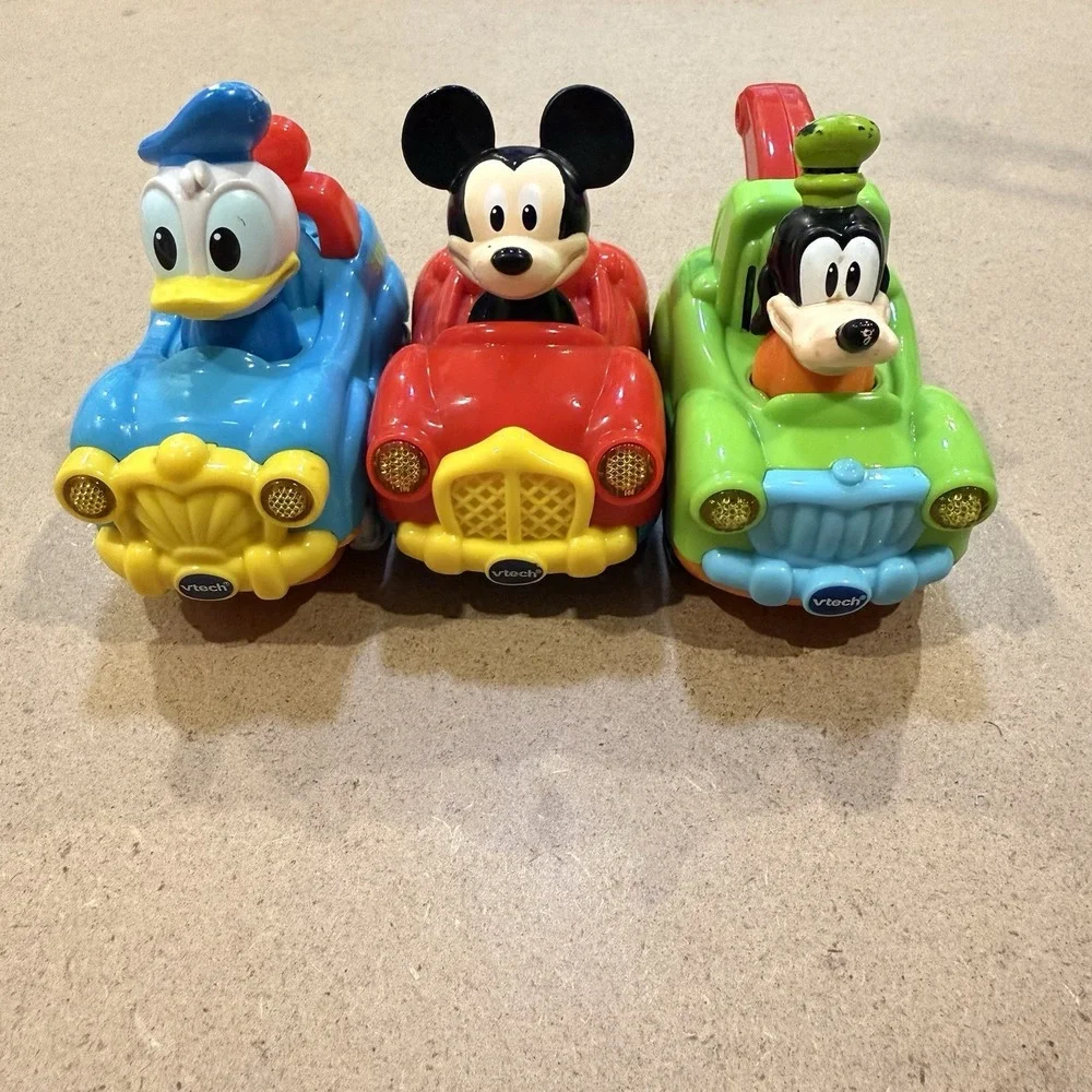 VTech Go! Go! Smart Wheels Disney Goofy Tow Truck Mickey Convertible Donald SUV